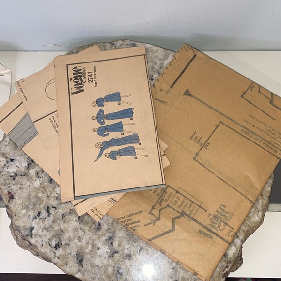 Vintage Vogue’s Basic Design Sewing Pattern No. 2741 Dress & Tie Size 14 - Picture 8 of 8